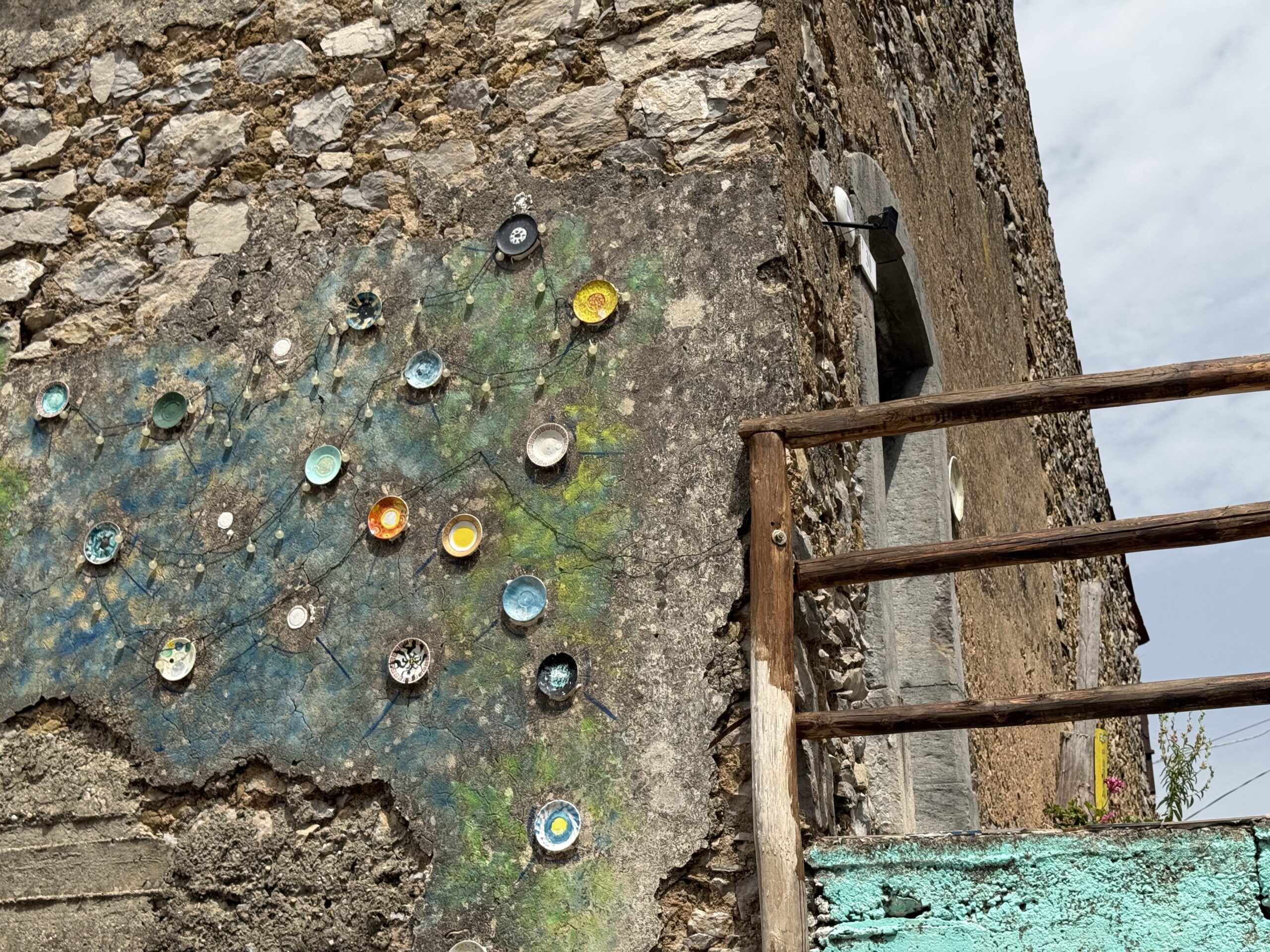 Borgo Tuoro: la rinascita di una comunità attraverso i murales nati durante la pandemia